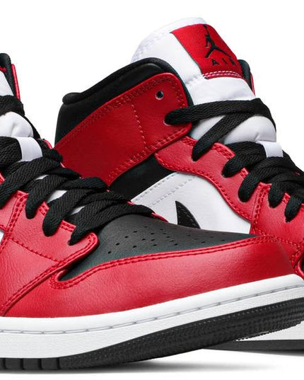 Air Jordan 1 Mid 'Chicago Black Toe'