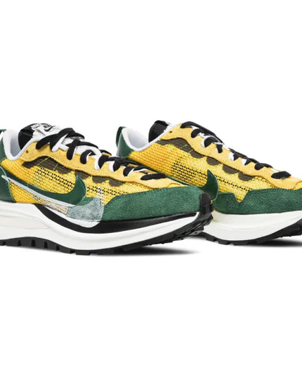 Sacai x Nike Vaporwaffle 'Tour Yellow Stadium Green'