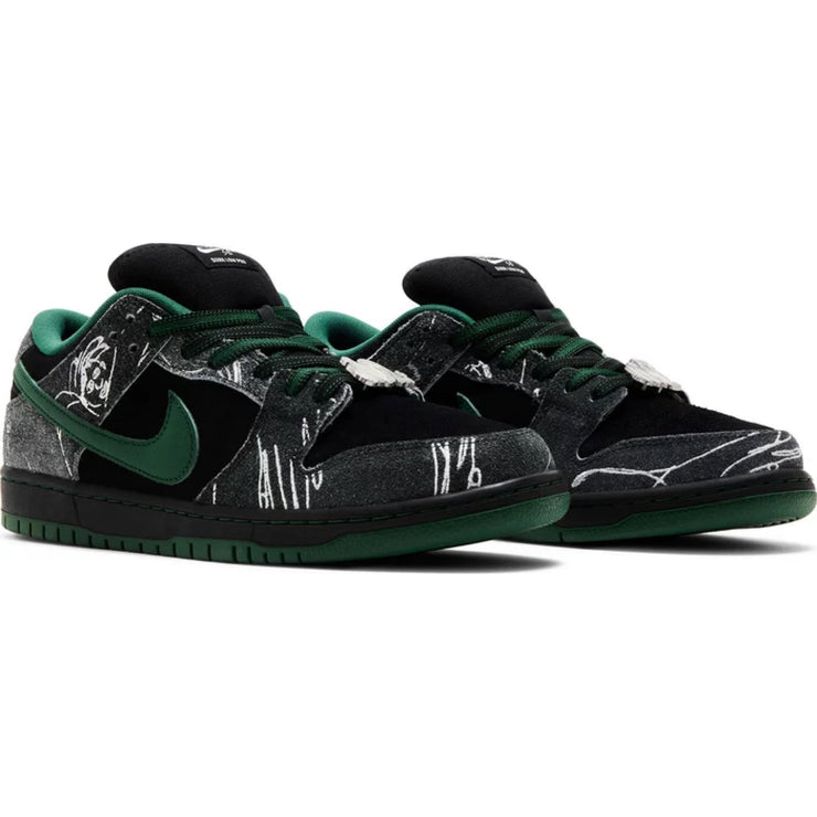 Nike SB Dunk Low &