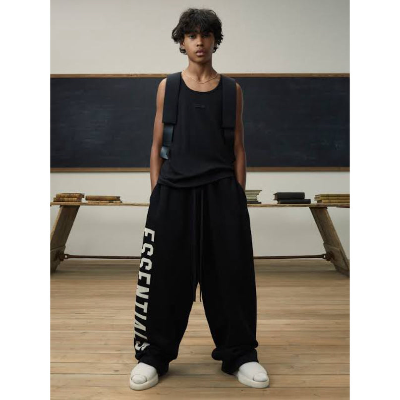 FEAR OF GOD ESSENTIALS Fleece Relaxed Sweatpants - Black (FW24)
