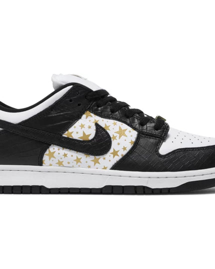 Supreme x Nike SB Dunk Low 'Black' (2021)