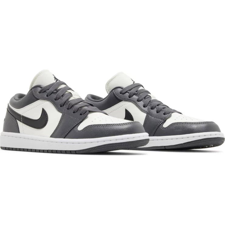 Air Jordan 1 Low &