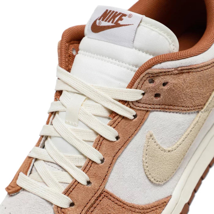 Nike Dunk Low &