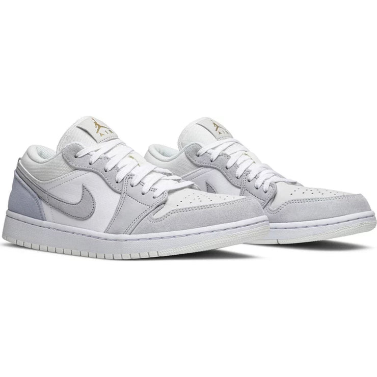 Air Jordan 1 Low &