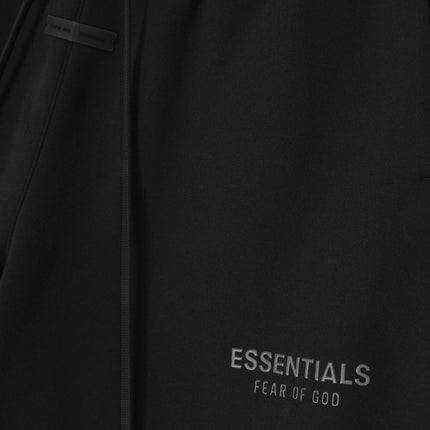 FEAR OF GOD ESSENTIALS Classic Fleece Sweatshort - Jet Black (SS25)