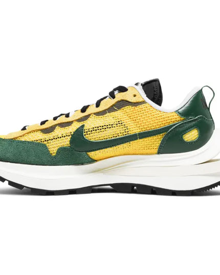 Sacai x Nike Vaporwaffle 'Tour Yellow Stadium Green'