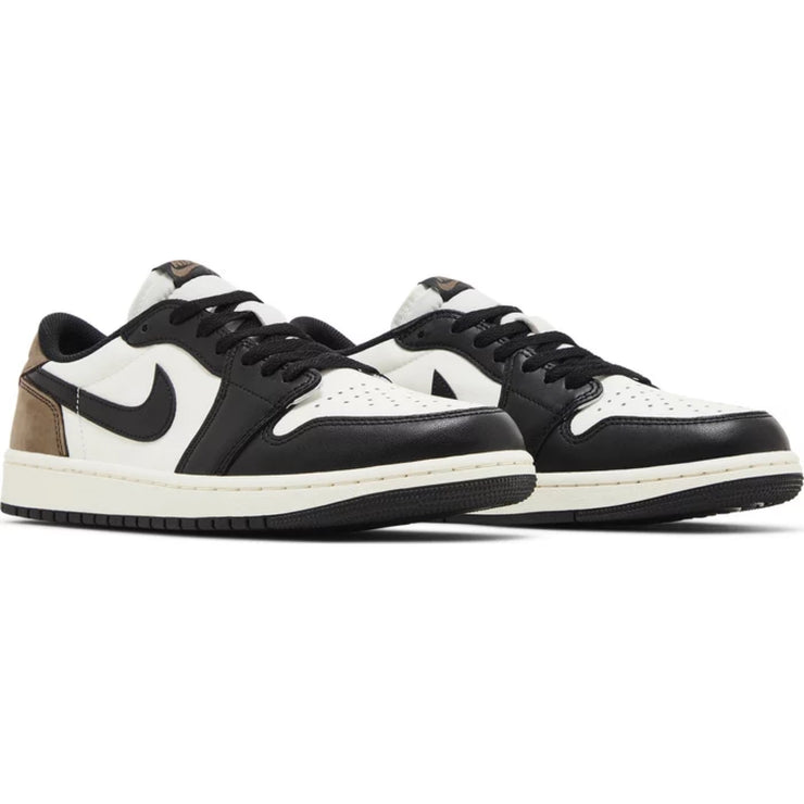 Air Jordan 1 Retro Low OG &