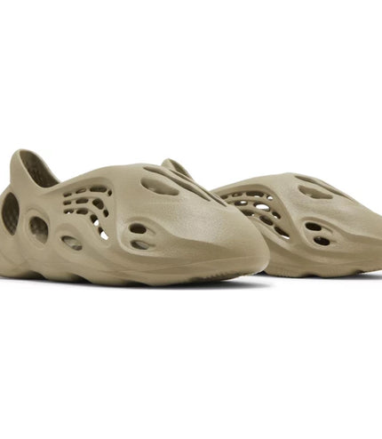 Adidas Yeezy Foam RNNR 'Stone Salt'