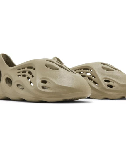 Adidas Yeezy Foam RNNR 'Stone Salt'