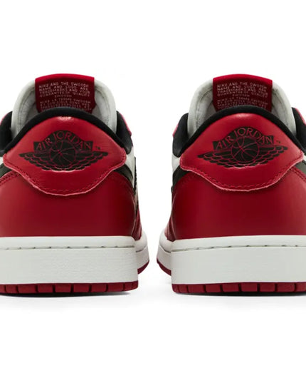 Air Jordan 1 Retro Low OG 'Chicago' (2025)