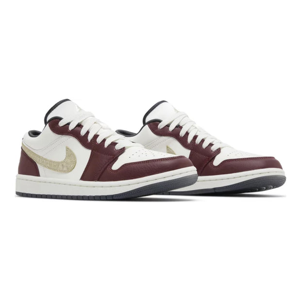 Air Jordan 1 Low &