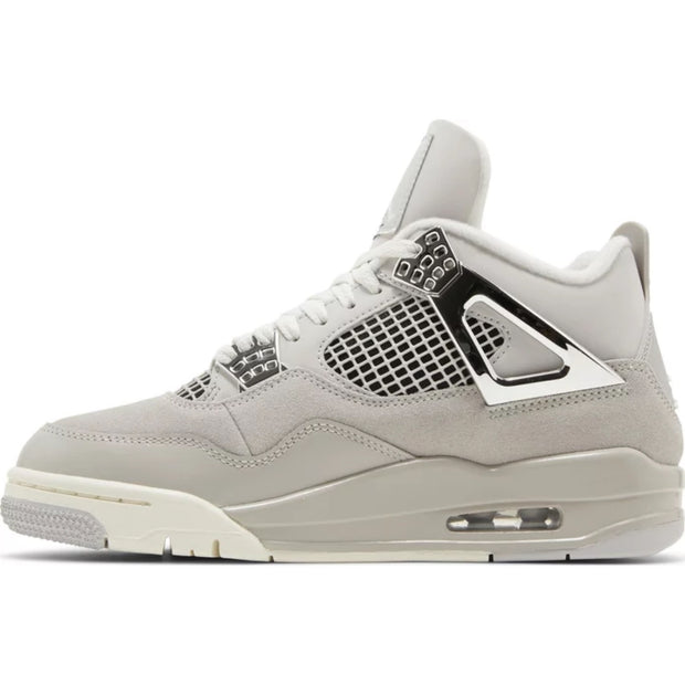 Air Jordan 4 Retro &