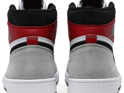 Air Jordan 1 Retro High 'Light Smoke Grey'