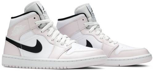 Air Jordan 1 Mid &