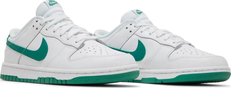 Nike Dunk Low &