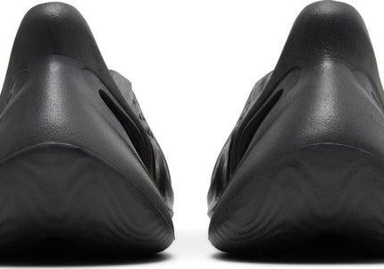 Adidas Yeezy Foam RNNR 'Onyx'