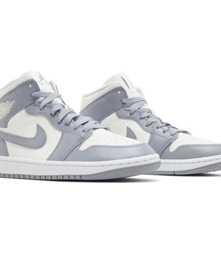Air Jordan 1 Mid 'Stealth' (Women's)