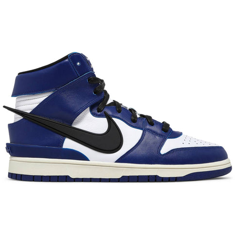 AMBUSH x Nike Dunk types 'Deep Royal'