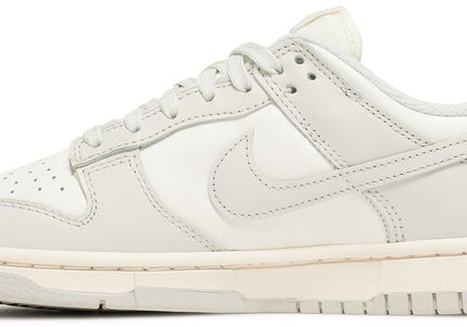 Nike Dunk Low 'Sail Light Bone' (Women's)