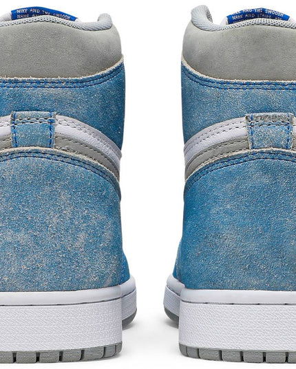 Air Jordan 1 Retro High OG 'Hyper Royal'