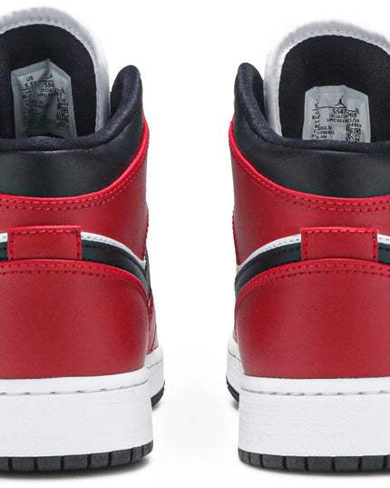 Air Jordan 1 Mid 'Chicago Black Toe' (GS)