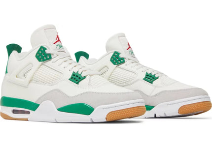 Air Jordan 4 Retro SB 'Pine Green'