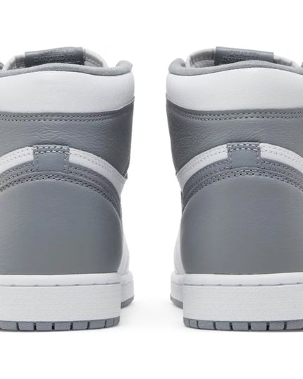 Air Jordan 1 Retro High OG 'Stealth'