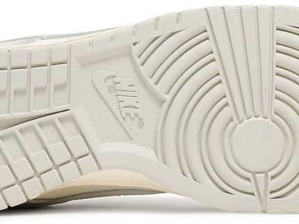 Nike Dunk Low 'Sail Light Bone' (Women's)