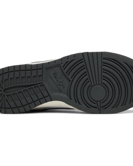 Nike Dunk Low 'Light Smoke Grey' (Women's)