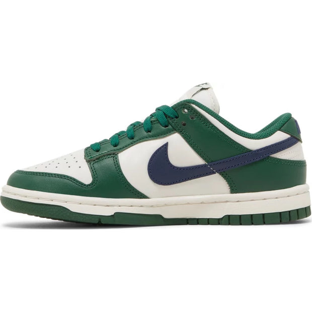 Nike Dunk Low &