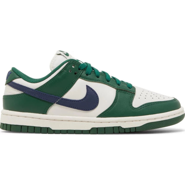 Nike Dunk Low &