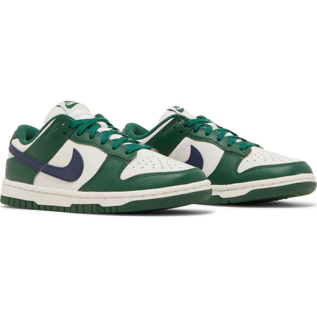 Nike Dunk Low &