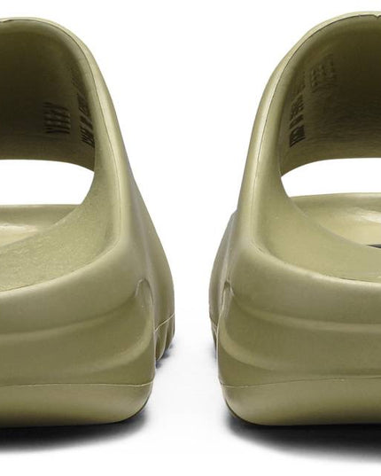 Adidas Yeezy Slide ‘Resin’ (First Release)