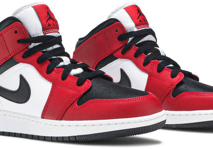 Air Jordan 1 Mid 'Chicago Black Toe' (GS)