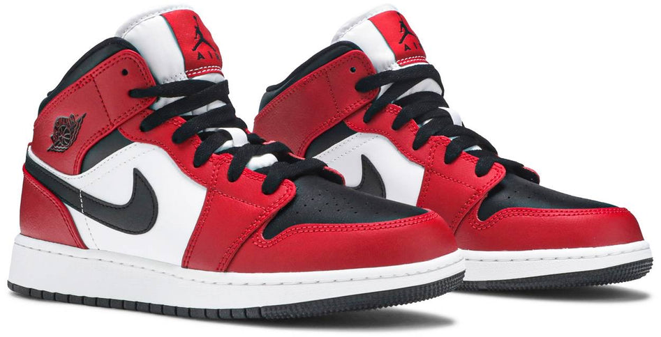 Air Jordan 1 Mid 'Chicago Black Toe' (GS)