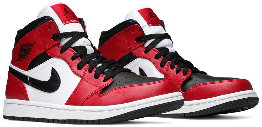 Air Jordan 1 Mid 'Chicago Black Toe'