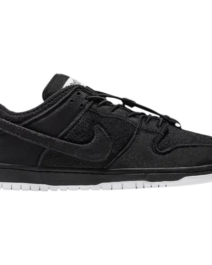 Nike SB Dunk Low 'Gnarhunters'